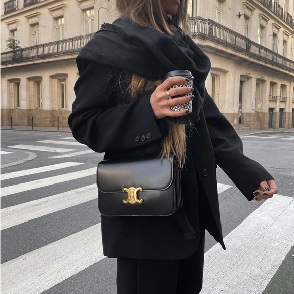 Celine Triomphe Bag - Black Medium Triomphe in Smooth Leather - Picture 12 of 15